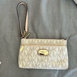 Michael Kors Wristlet/small handbag
